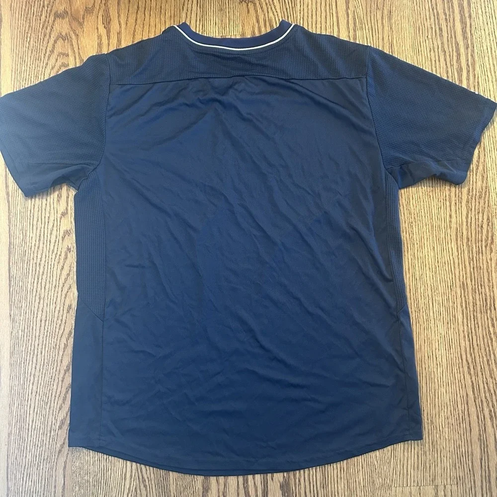 Majestic Men's Athletic Shirt Size L Navy Blue V-Neck Short Sleeve Sportswear